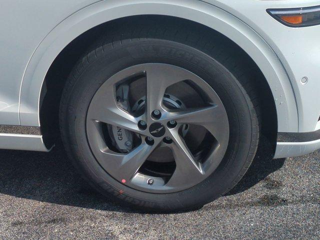 Photo of 2026 Uyuni White Genesis GV70