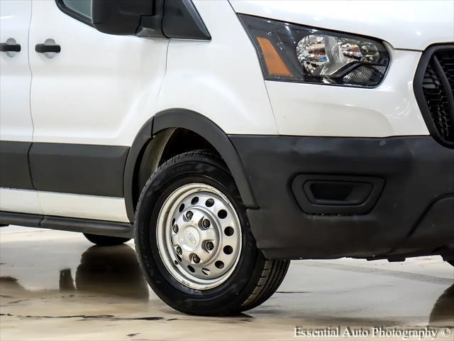 Photo of 2022 Oxford White Ford Transit-250