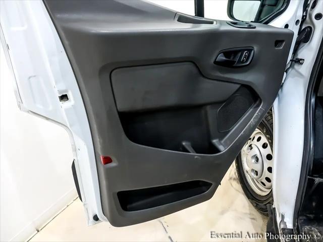 Photo of 2022 Oxford White Ford Transit-250