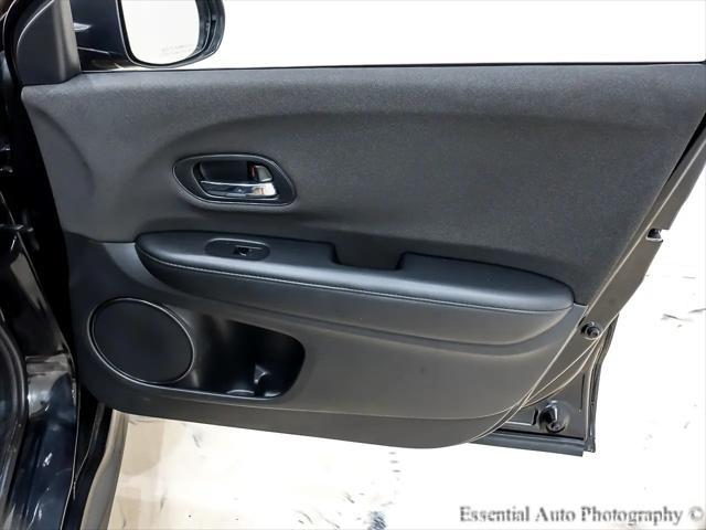 Photo of 2022 Crystal Black Pearl Honda HR-V