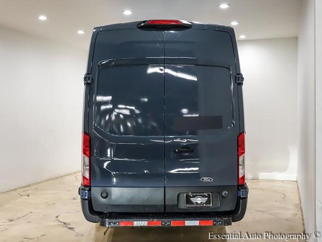 Photo of 2019 Gray Ford Transit-250