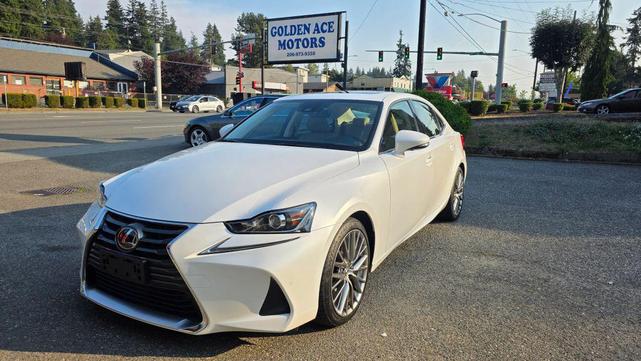 Photo of 2018 White Lexus IS 300