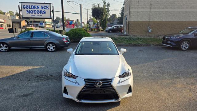 Photo of 2018 White Lexus IS 300