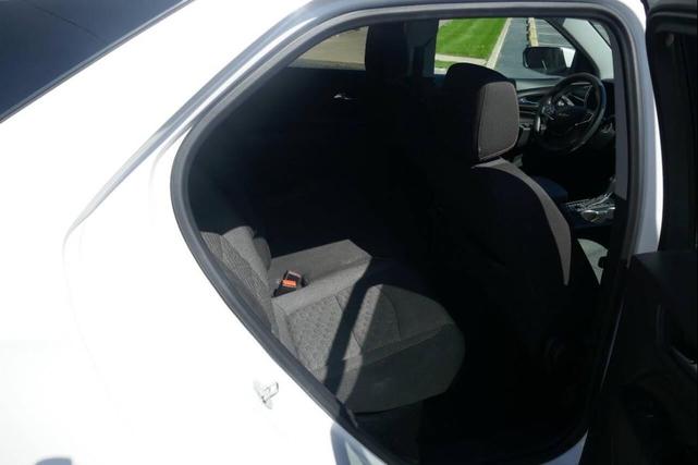 Photo of 2018 White Chevrolet Equinox