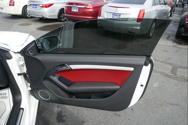 Photo of 2013 Off White Audi S5