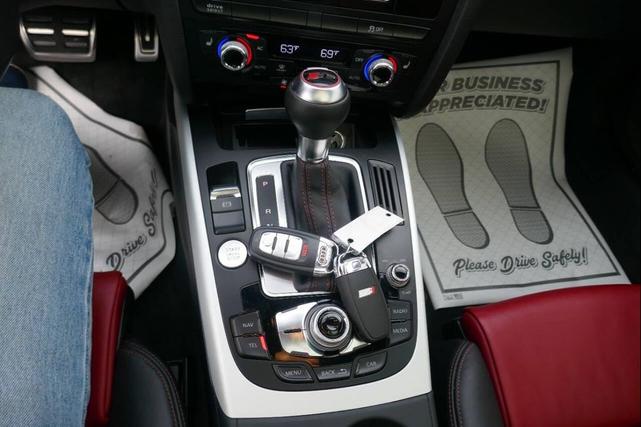Photo of 2013 Off White Audi S5