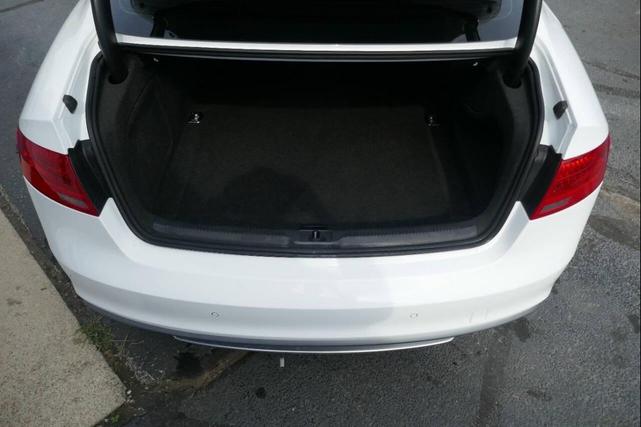 Photo of 2013 Off White Audi S5