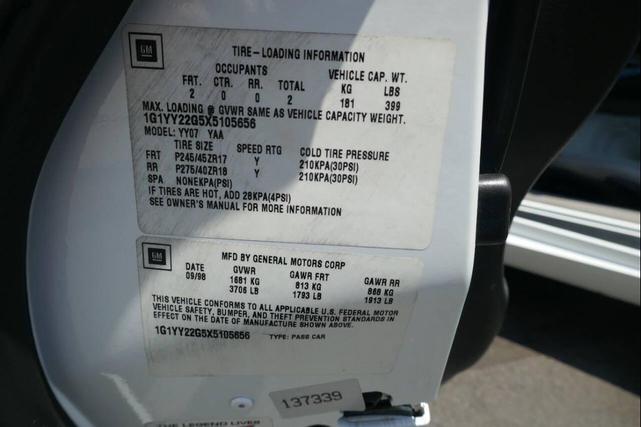 Photo of 1999 Arctic White Chevrolet Corvette