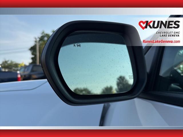 Photo of 2026 Summit White GMC Terrain