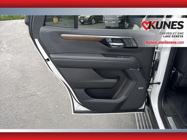 Photo of 2025 Iridescent Pearl Tricoat Chevrolet Tahoe