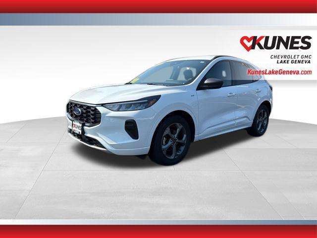 Photo of 2023 Oxford White Ford Escape