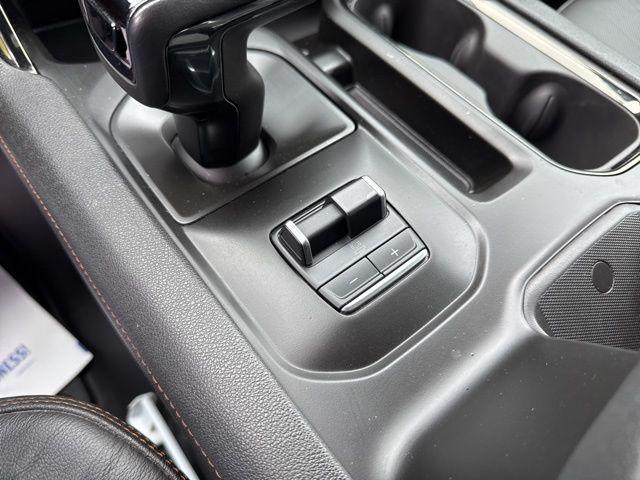 Photo of 2024 Onyx Black GMC Sierra 1500