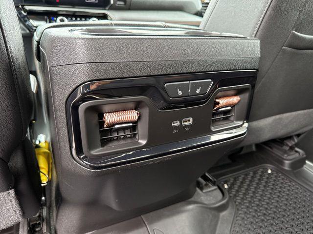 Photo of 2024 Onyx Black GMC Sierra 1500