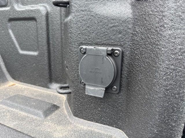 Photo of 2024 Onyx Black GMC Sierra 1500