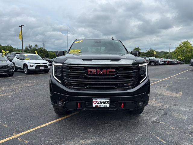 Photo of 2024 Onyx Black GMC Sierra 1500