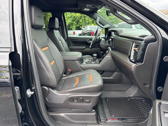 Photo of 2024 Onyx Black GMC Sierra 1500
