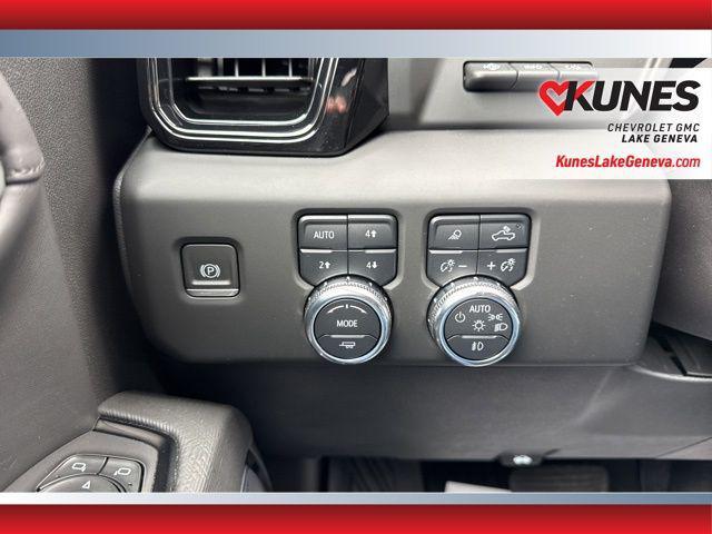 Photo of 2024 Summit White GMC Sierra 1500