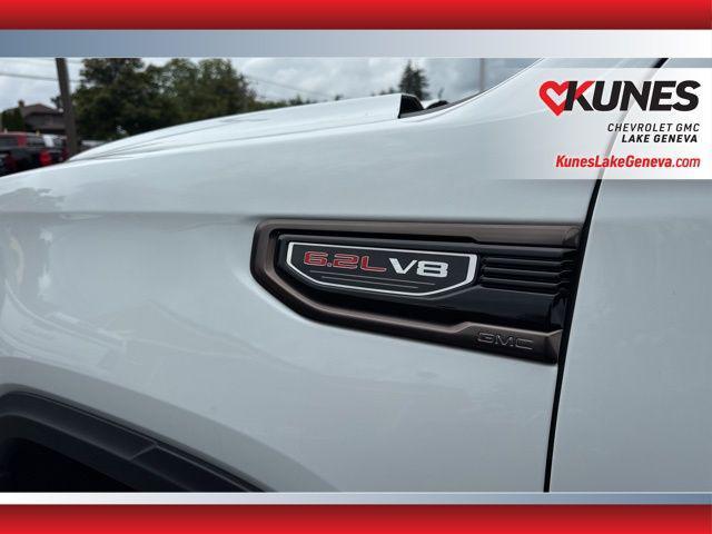 Photo of 2024 Summit White GMC Sierra 1500