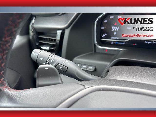 Photo of 2024 Summit White GMC Sierra 1500