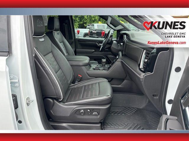 Photo of 2024 Summit White GMC Sierra 1500