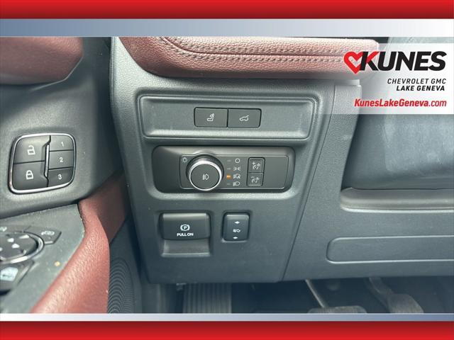 Photo of 2024 Black Metallic Ford Expedition