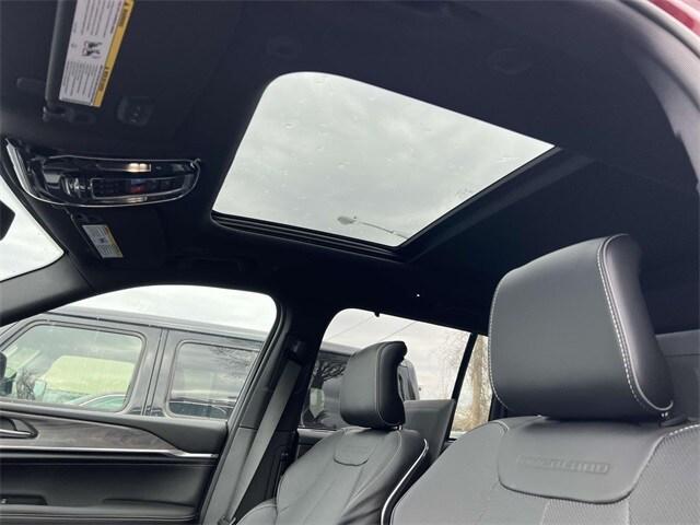 Photo of 2023 Velvet Red Pearlcoat Jeep Grand Cherokee 4xe