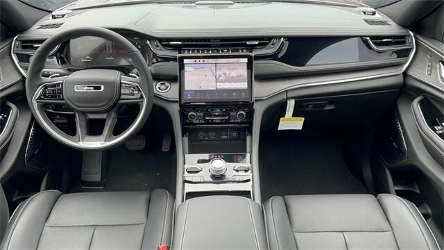 Photo of 2023 Velvet Red Pearlcoat Jeep Grand Cherokee 4xe