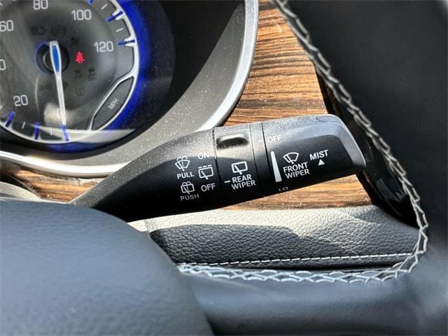 Photo of 2022 Brilliant Black Crystal Pearlcoat Chrysler Pacifica
