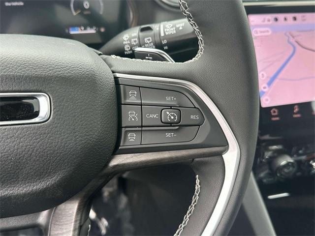 Photo of 2025 Diamond Black Jeep Grand Cherokee