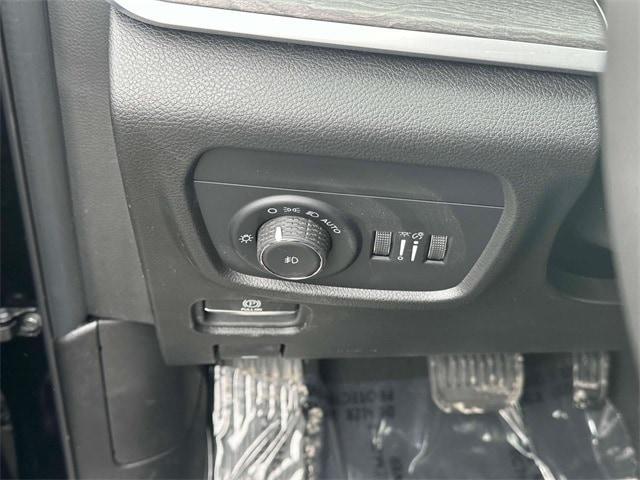 Photo of 2025 Diamond Black Jeep Grand Cherokee