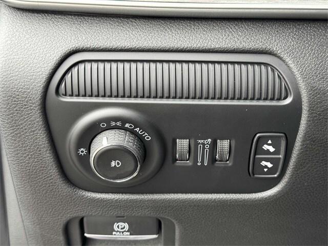Photo of 2023 Velvet Red Pearlcoat Jeep Wagoneer