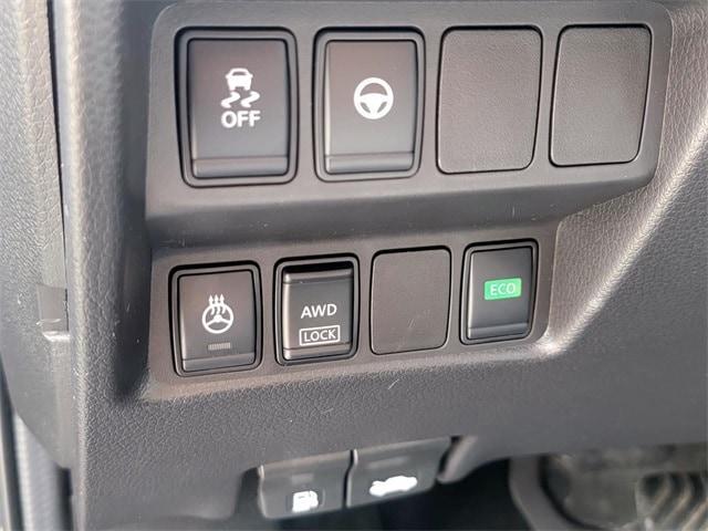 Photo of 2019 Magnetic Black Nissan Rogue Sport