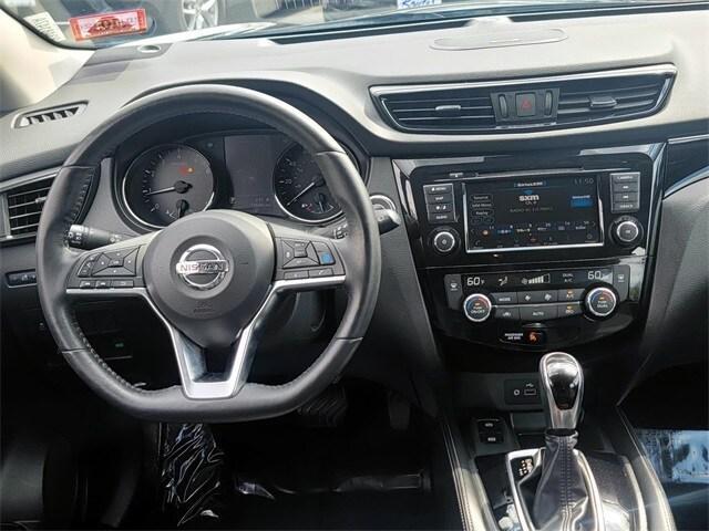 Photo of 2019 Magnetic Black Nissan Rogue Sport