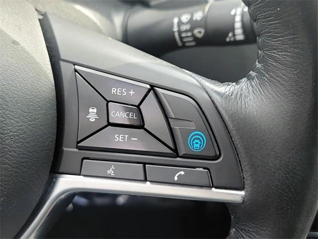 Photo of 2019 Magnetic Black Nissan Rogue Sport