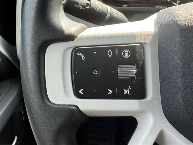 Photo of 2025 Fuji White Land Rover Defender
