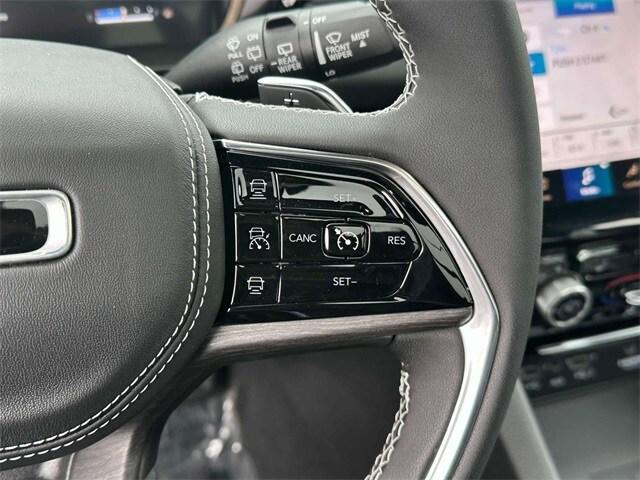 Photo of 2023 Metallic Jeep Grand Cherokee 4xe