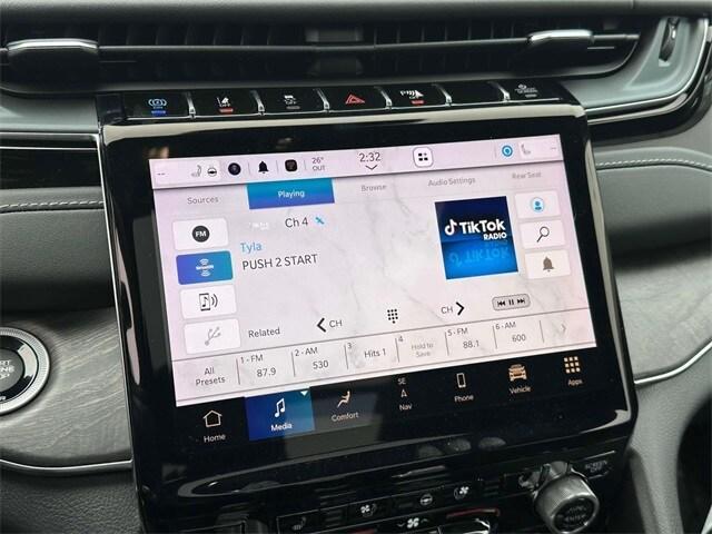 Photo of 2023 Metallic Jeep Grand Cherokee 4xe