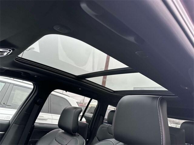 Photo of 2023 Metallic Jeep Grand Cherokee 4xe