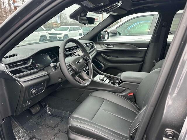 Photo of 2023 Metallic Jeep Grand Cherokee 4xe