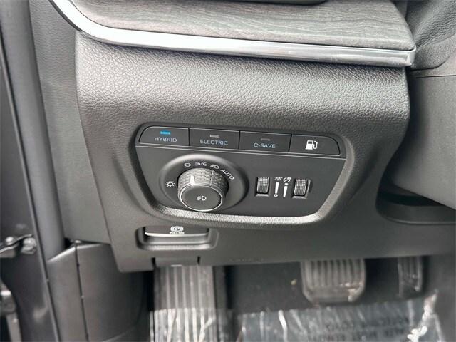 Photo of 2023 Metallic Jeep Grand Cherokee 4xe