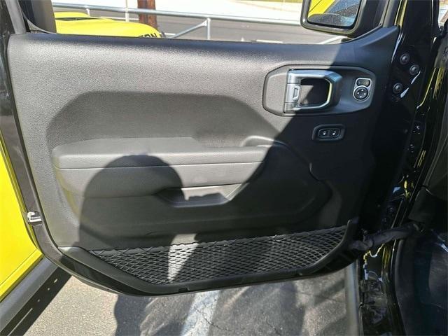 Photo of 2025 Black Clearcoat Jeep Wrangler