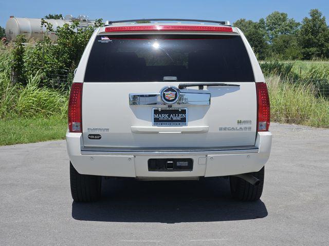 Photo of 2010 White Diamond Tricoat Cadillac Escalade EXT