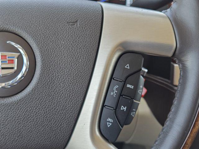 Photo of 2010 White Diamond Tricoat Cadillac Escalade EXT