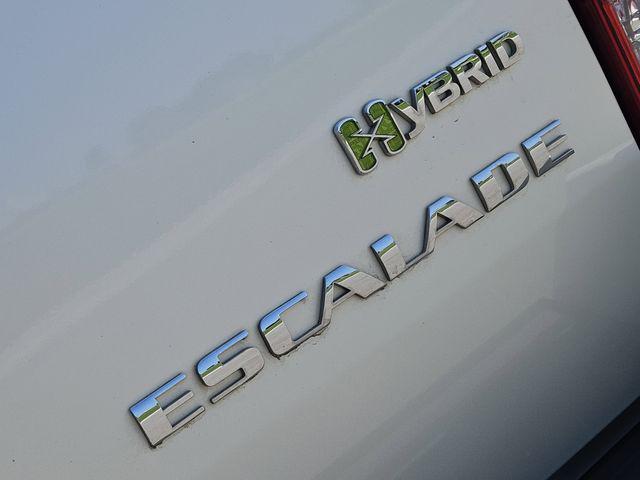 Photo of 2010 White Diamond Tricoat Cadillac Escalade EXT