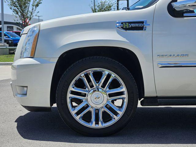 Photo of 2010 White Diamond Tricoat Cadillac Escalade EXT