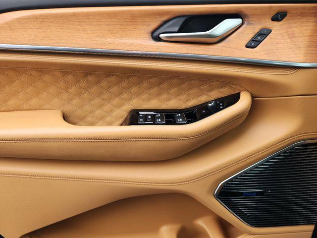 Photo of 2023 Diamond Black Crystal Pearlcoat Jeep Grand Cherokee