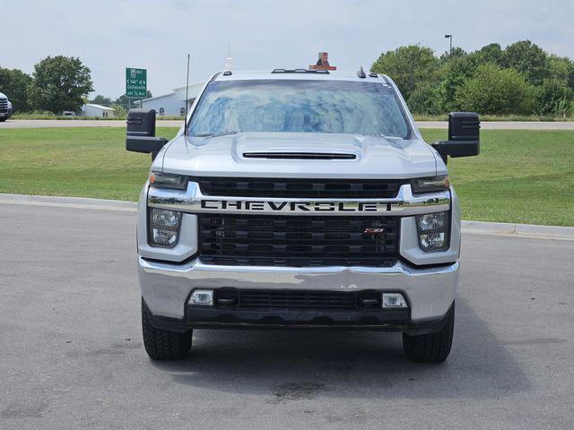 Photo of 2022 Silver Ice Metallic Chevrolet Silverado 3500