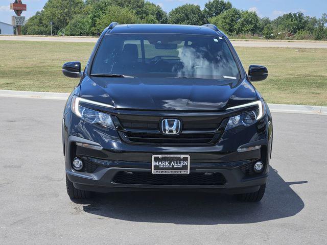 Photo of 2022 Black Honda Pilot