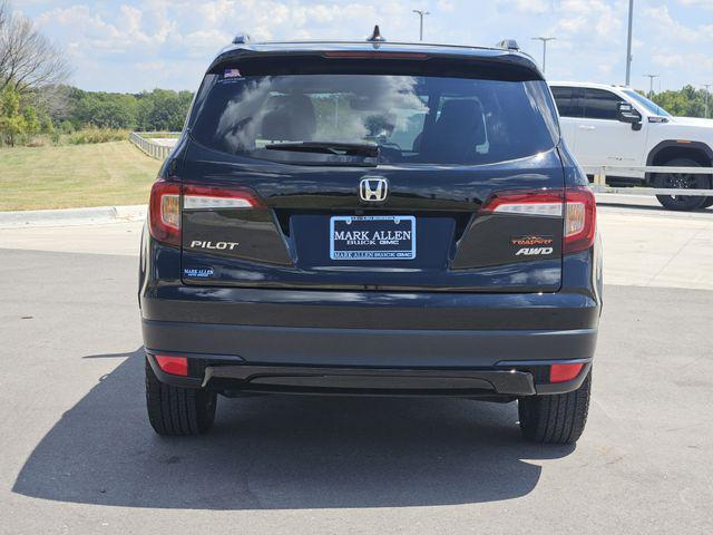 Photo of 2022 Black Honda Pilot