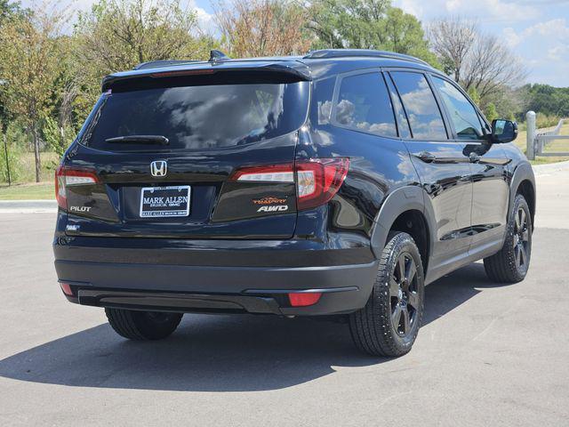 Photo of 2022 Black Honda Pilot